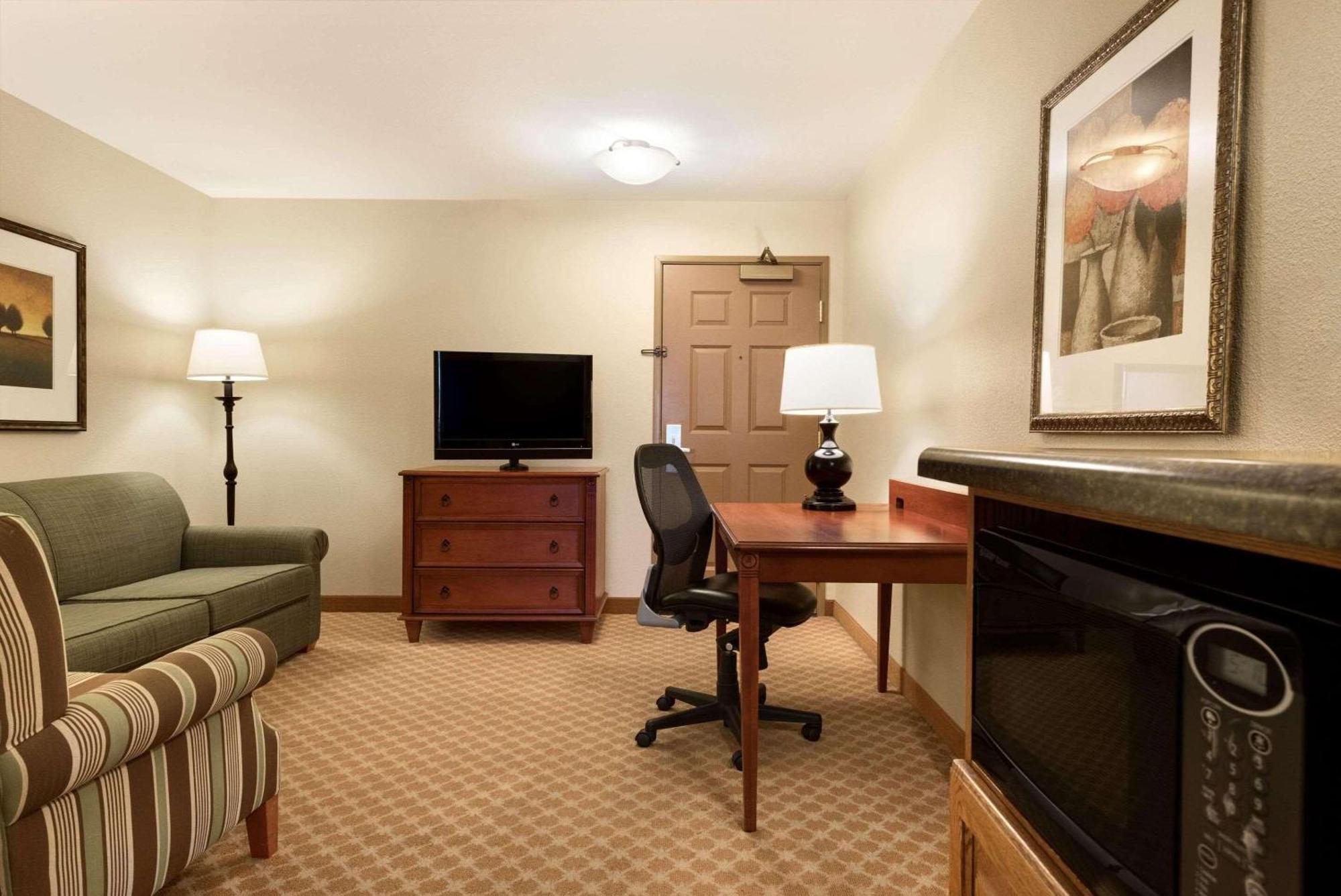 Country Inn & Suites By Radisson, Peoria North, Il ภายนอก รูปภาพ